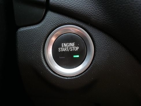 Used 2020 Chevrolet Equinox LT AWD/4WD image 25