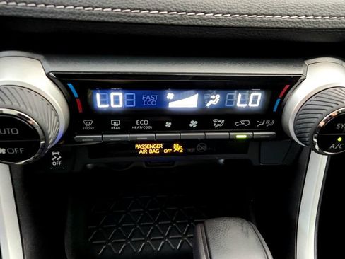 Used 2022 Toyota RAV4 XLE w/ Convenience Package AWD/4WD image 31