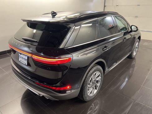 New 2026 Lincoln Corsair Premiere image 6