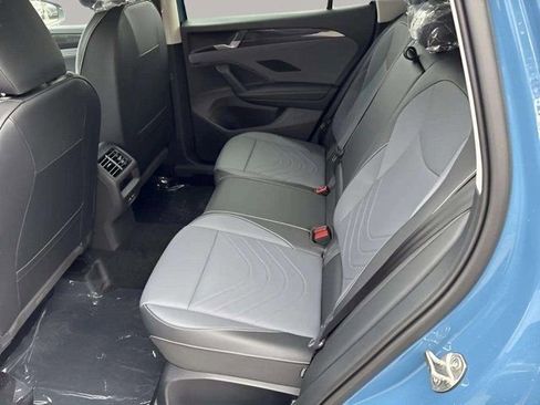 New 2026 Volkswagen Tiguan SE image 8