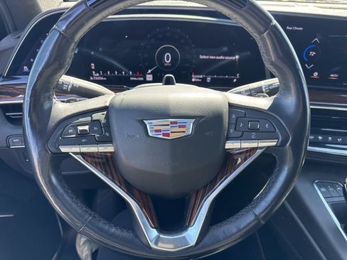 Used 2023 Cadillac Escalade Premium Luxury AWD/4WD image 31