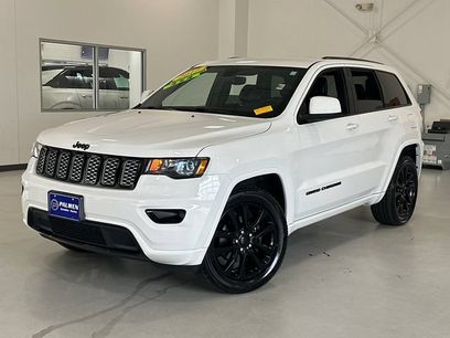 Used 2017 Jeep Grand Cherokee Altitude