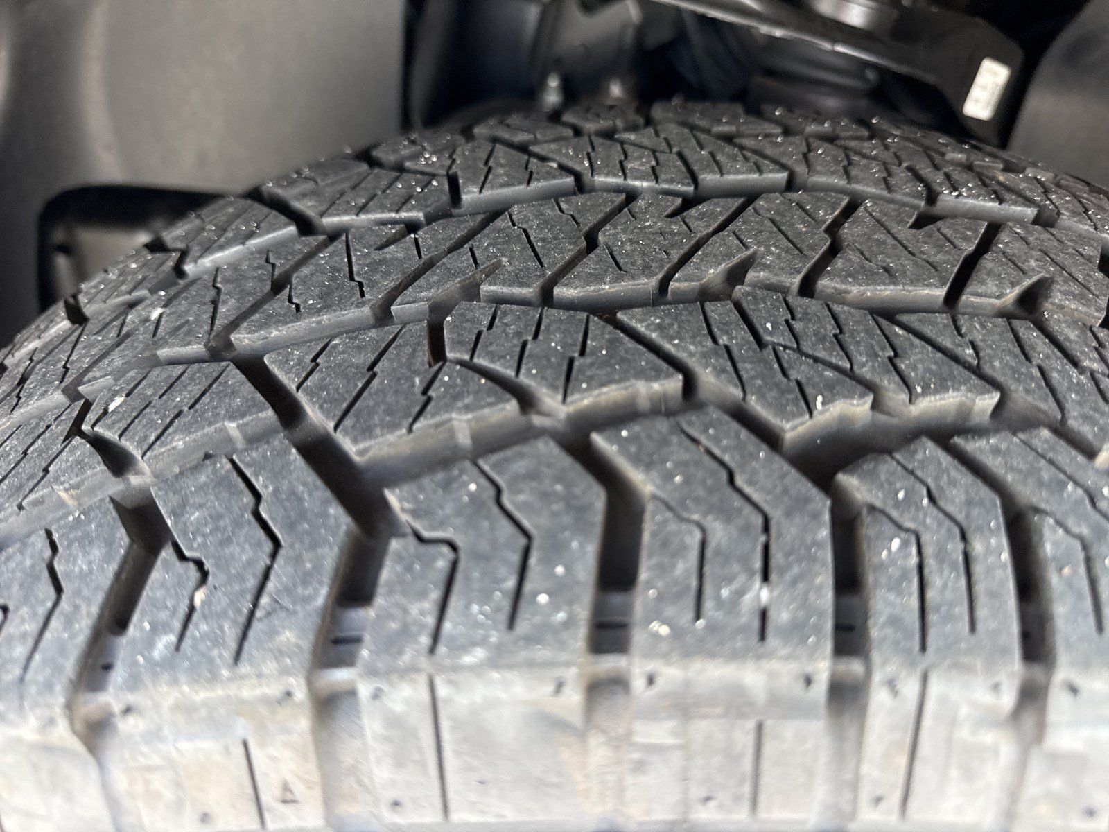 Used 2025 Nissan Frontier PRO-4X AWD/4WD image 9
