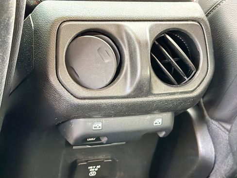 Used 2021 Jeep Wrangler Unlimited Rubicon AWD/4WD image 21