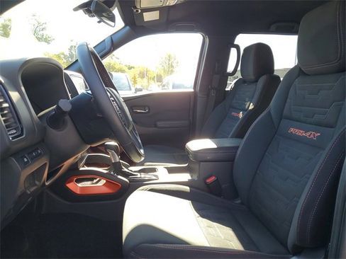 Used 2022 Nissan Frontier PRO-4X w/ Off-Road Protection Package image 8