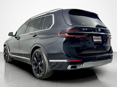 Used 2025 BMW X7 xDrive40i w/ Parking Assistance Package image 3
