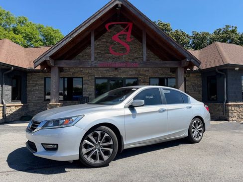 Used 2015 Honda Accord Sport image 1