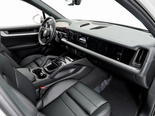 Certified 2026 Porsche Cayenne AWD/4WD image 22