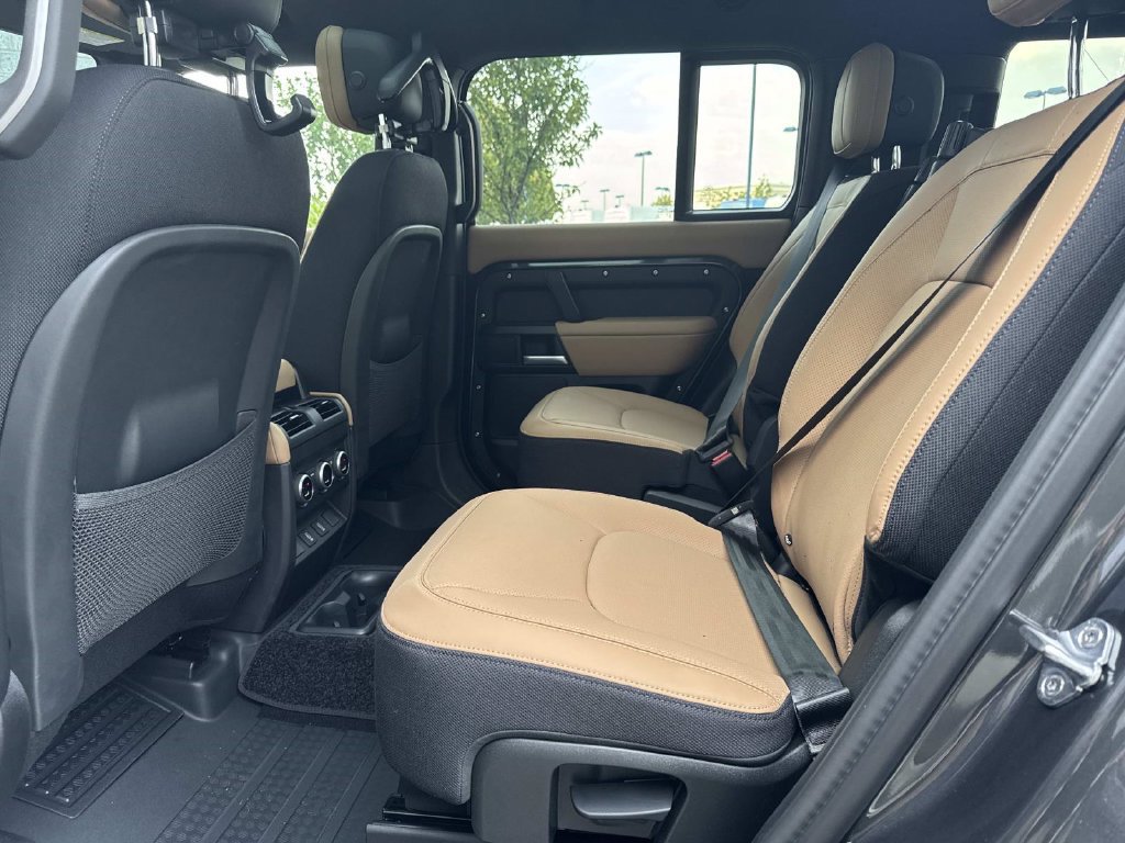 New 2026 Land Rover Defender 130 V8 AWD/4WD image 13