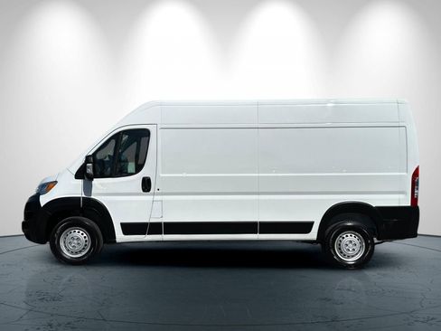 Used 2026 RAM ProMaster 2500 w/ Convenience Group FWD image 7