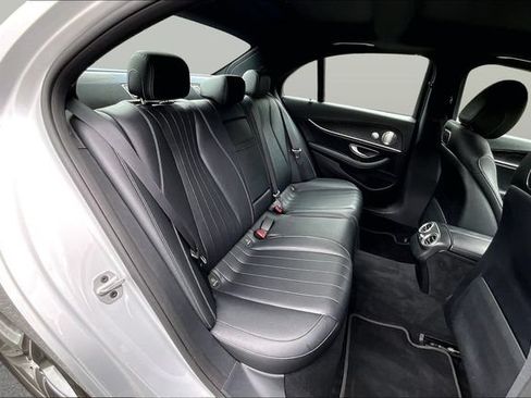 Certified 2019 Mercedes-Benz E 300 4MATIC image 29
