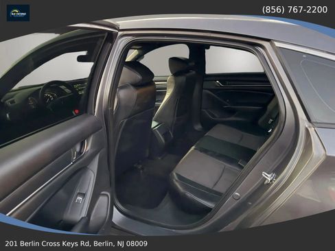 Used 2018 Honda Accord Sport image 7