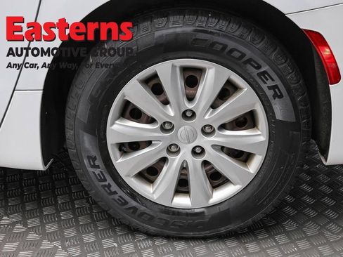 Used 2023 Chrysler Pacifica Limited FWD image 8