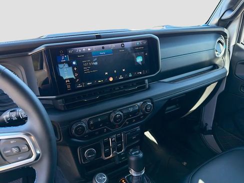 Used 2024 Jeep Wrangler High Altitude image 25