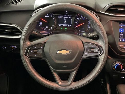 Used 2023 Chevrolet TrailBlazer LT FWD image 16