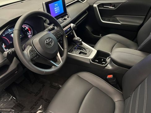 Used 2024 Toyota RAV4 XLE Premium FWD image 10