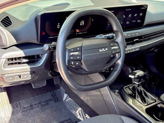 Used 2025 Kia K4 FWD image 11