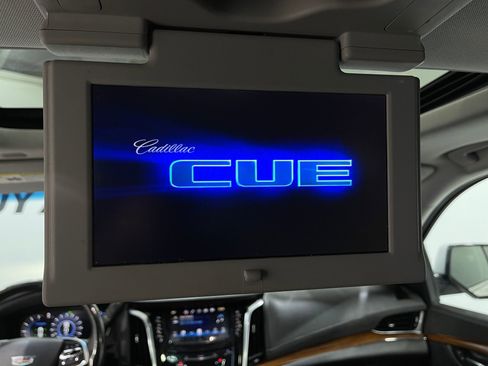 Used 2018 Cadillac Escalade Premium Luxury image 12