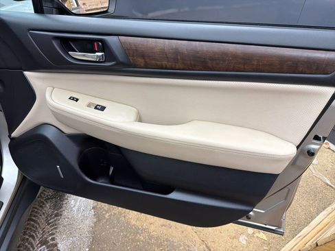 Used 2016 Subaru Outback 2.5i Limited image 26