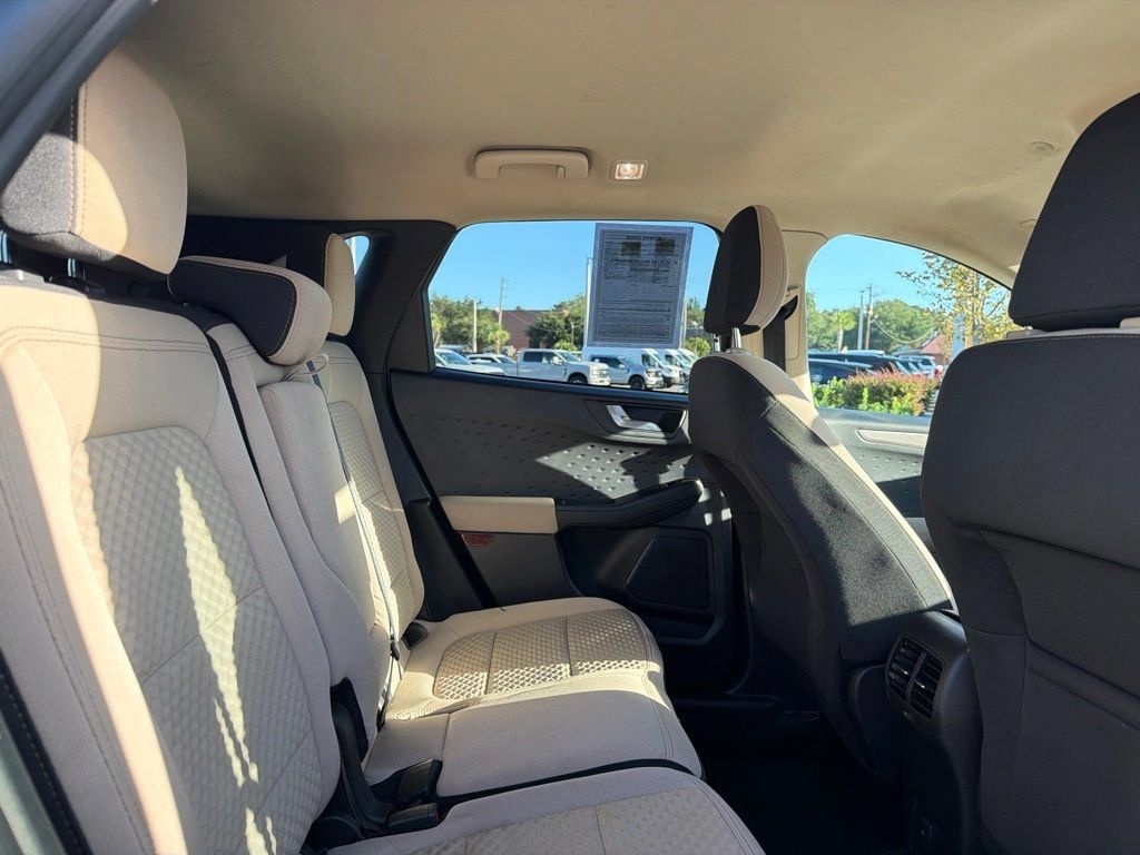 Used 2020 Ford Escape SE FWD image 26