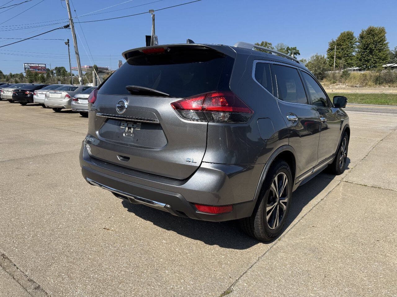 Used 2018 Nissan Rogue SL FWD image 7