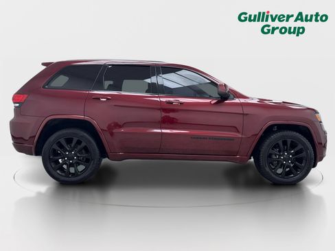 Used 2019 Jeep Grand Cherokee Altitude RWD image 10