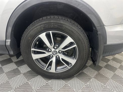 Used 2017 Toyota RAV4 XLE image 21