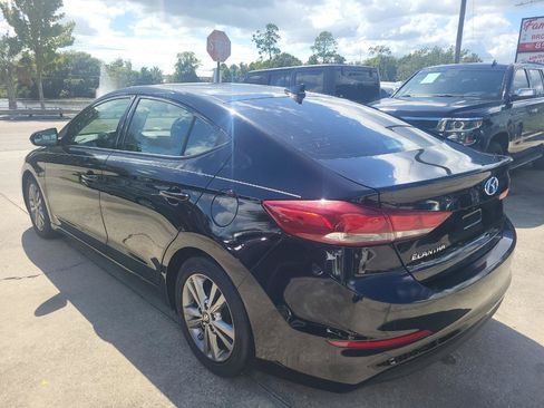 Used 2017 Hyundai Elantra SE FWD image 57