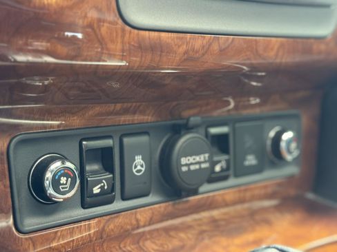 Used 2016 INFINITI QX80 4WD image 31