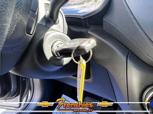 Used 2023 Chevrolet TrailBlazer LS AWD/4WD image 32