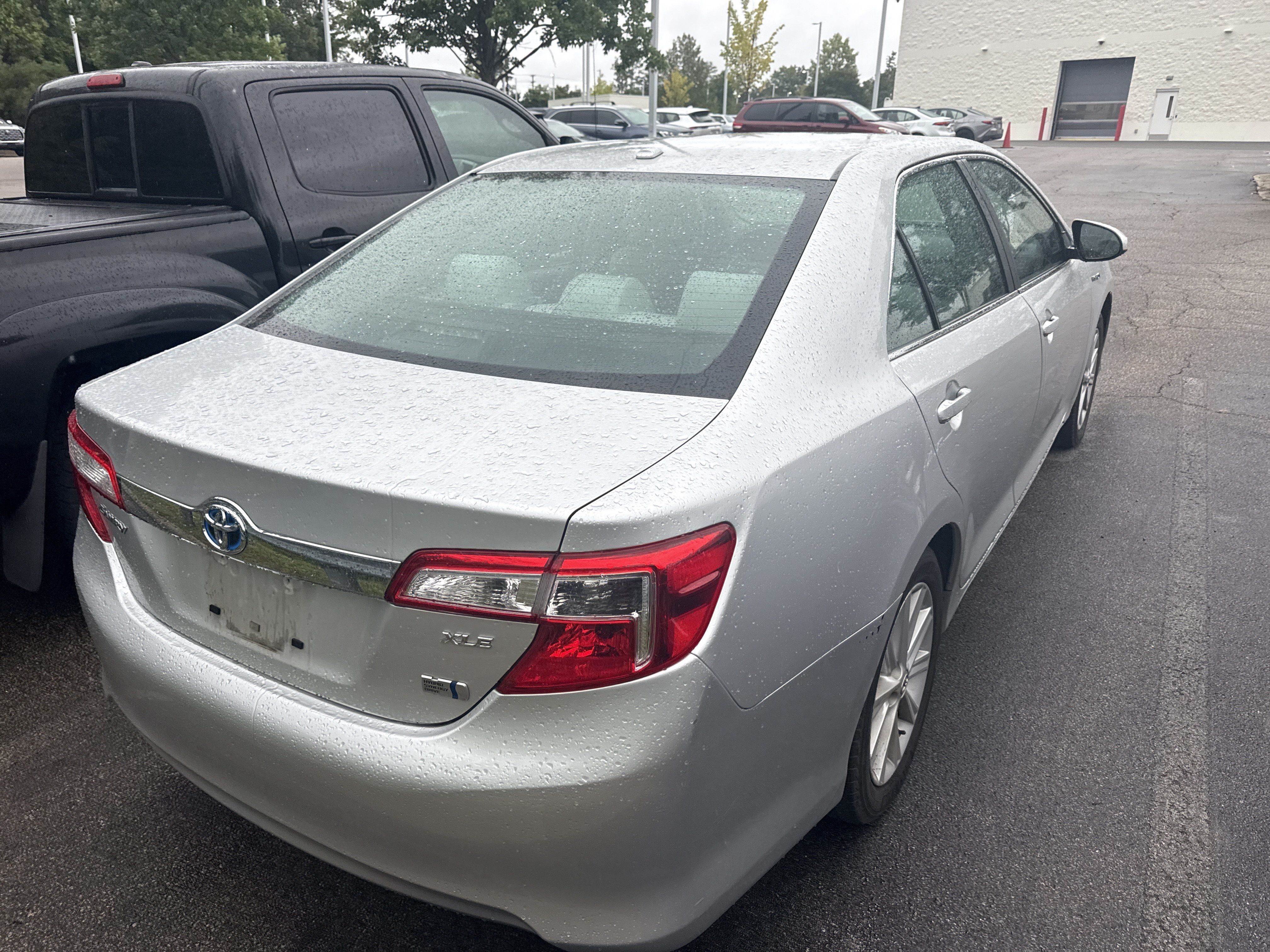 Used 2012 Toyota Camry XLE w/ Convenience Pkg FWD image 7
