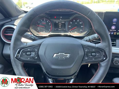 Certified 2024 Chevrolet Trax RS w/ Sunroof Package FWD image 20