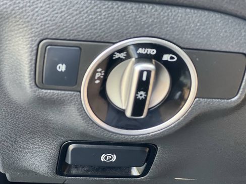 Used 2019 Mercedes-Benz CLA 250 image 36