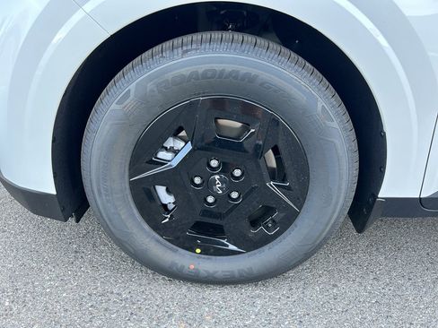 New 2026 Kia Carnival FWD image 7