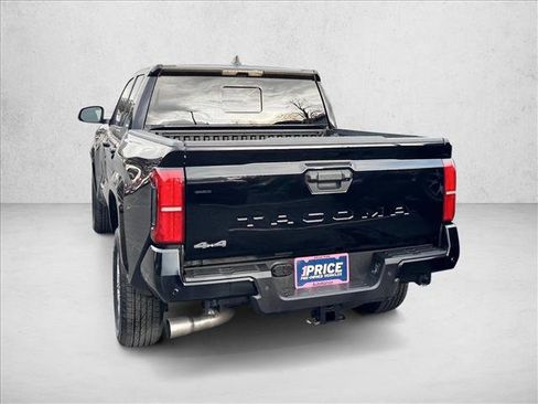 Certified 2025 Toyota Tacoma SR5 AWD/4WD image 6