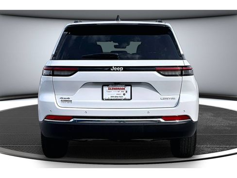 Certified 2025 Jeep Grand Cherokee Limited AWD/4WD image 6