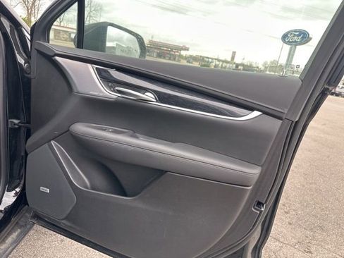 Used 2023 Cadillac XT5 Premium Luxury image 9