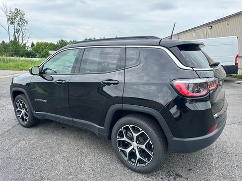 Used 2024 Jeep Compass Limited AWD/4WD image 15