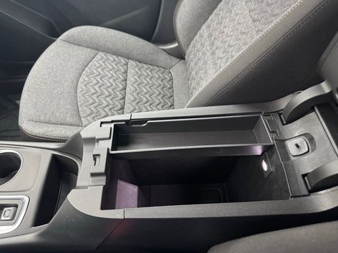 Used 2024 Chevrolet Equinox LT w/ LPO, Floor Liner Package FWD image 27
