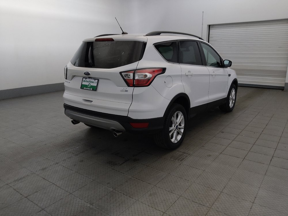 Used 2018 Ford Escape SE w/ Ford Safe & Smart Package AWD/4WD image 9