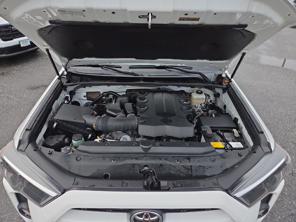 Used 2019 Toyota 4Runner TRD Off-Road Premium AWD/4WD image 23