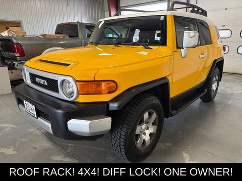 Used 2007 Toyota FJ Cruiser 4WD w/ Upgrade Pkg 2 image 3