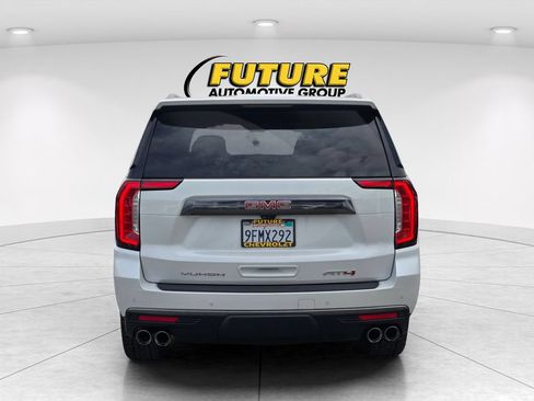 Used 2023 GMC Yukon XL AT4 w/ AT4 Premium Plus Package AWD/4WD image 5