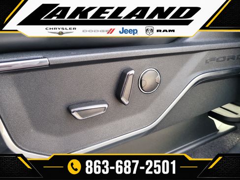 Used 2025 Ford F150 Raptor AWD/4WD image 19