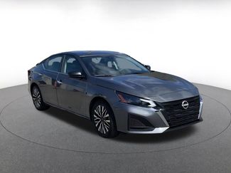 Used 2025 Nissan Altima 2.5 SV video 2