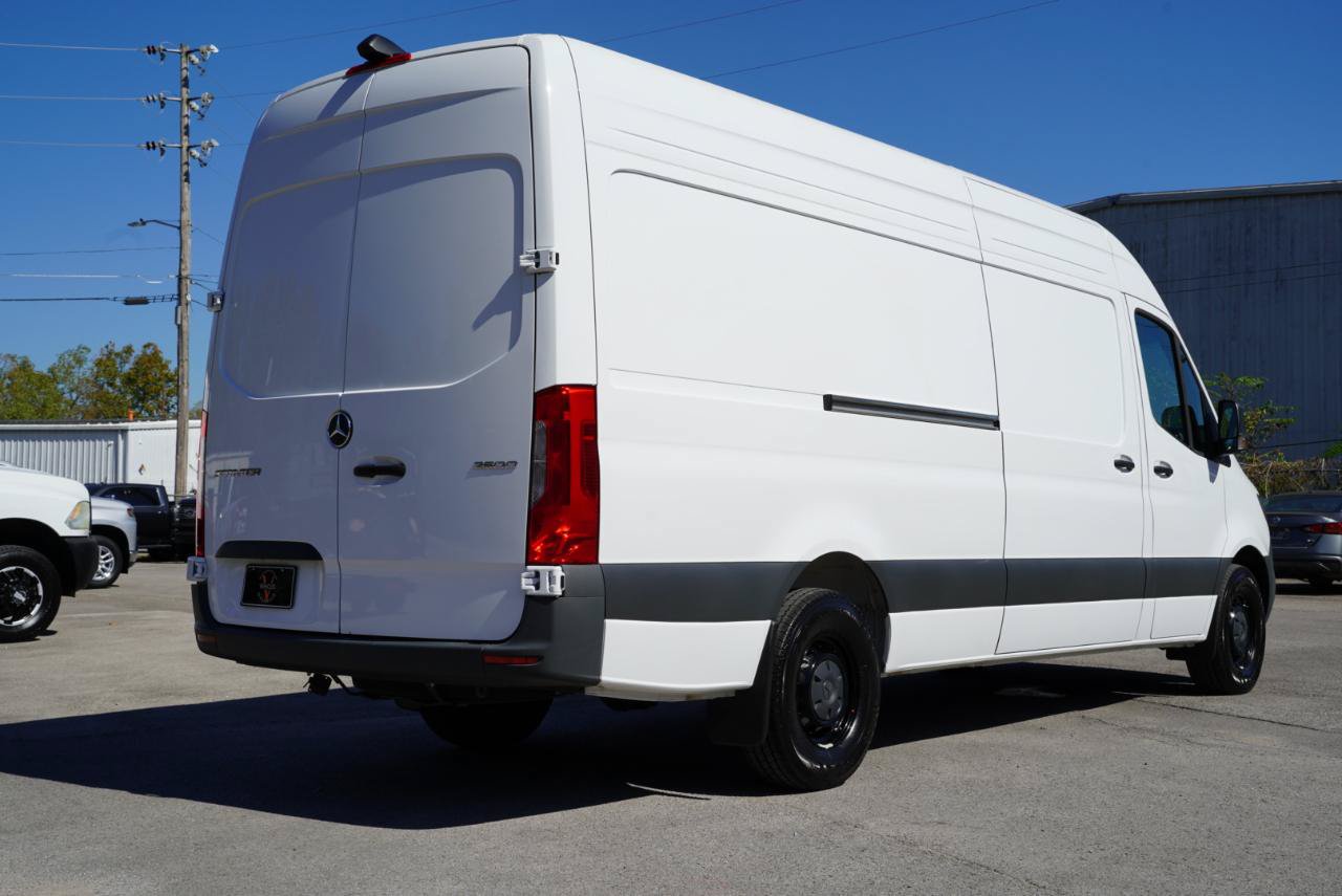 Used 2025 Mercedes-Benz Sprinter 2500 image 10