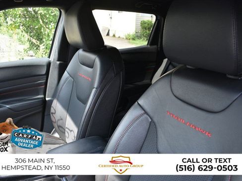 Used 2025 Jeep Compass Trailhawk AWD/4WD image 10