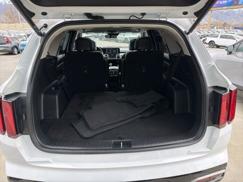 Used 2021 Kia Sorento EX w/ Panoramic Sunroof Package image 28