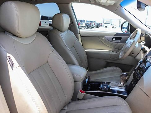 Used 2016 INFINITI QX70 2WD image 16