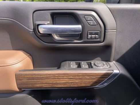 Used 2022 Chevrolet Silverado 2500 High Country w/ Safety Package II AWD/4WD image 18